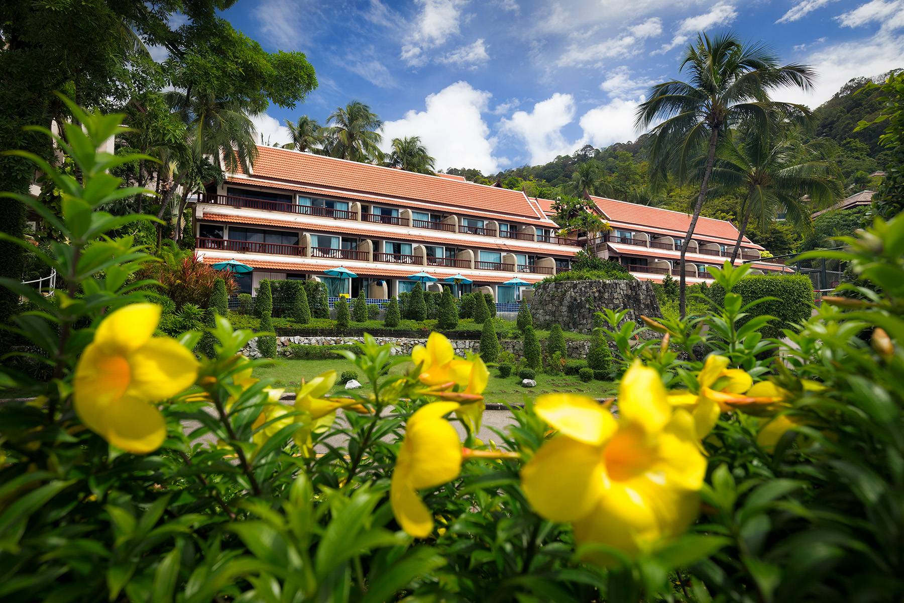 Novotel phuket surin beach. Novotel Phuket Phokeethra 4* Пхукет остров. Барами Резорт Пхукет отзывы.